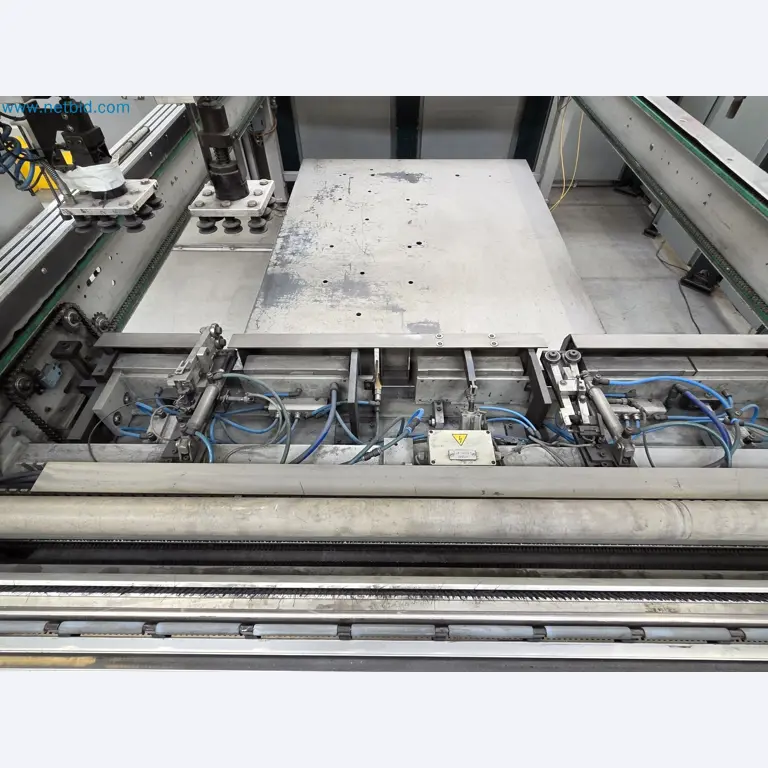 Automatic panel bending machine
-22