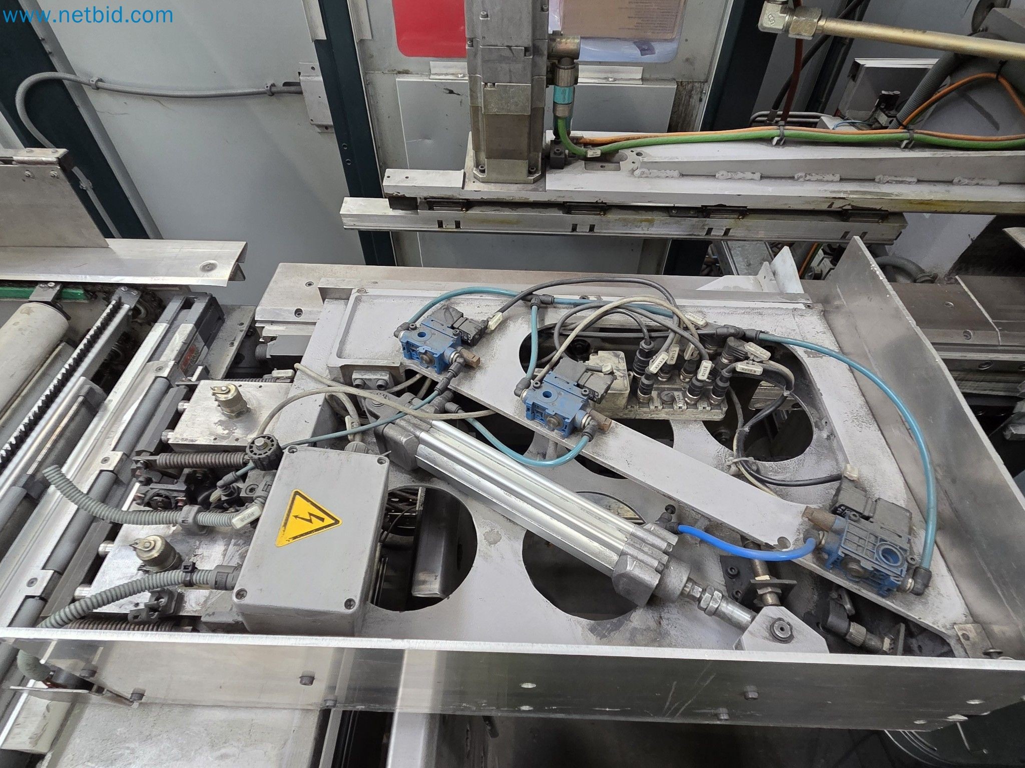 Automatic panel bending machine 
-23