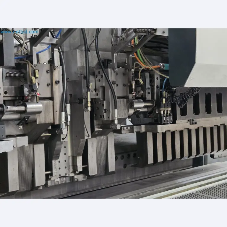 Automatic panel bending machine
-27