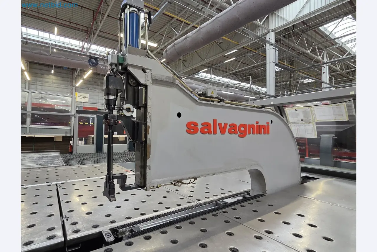 Automatic panel bending machine
-28