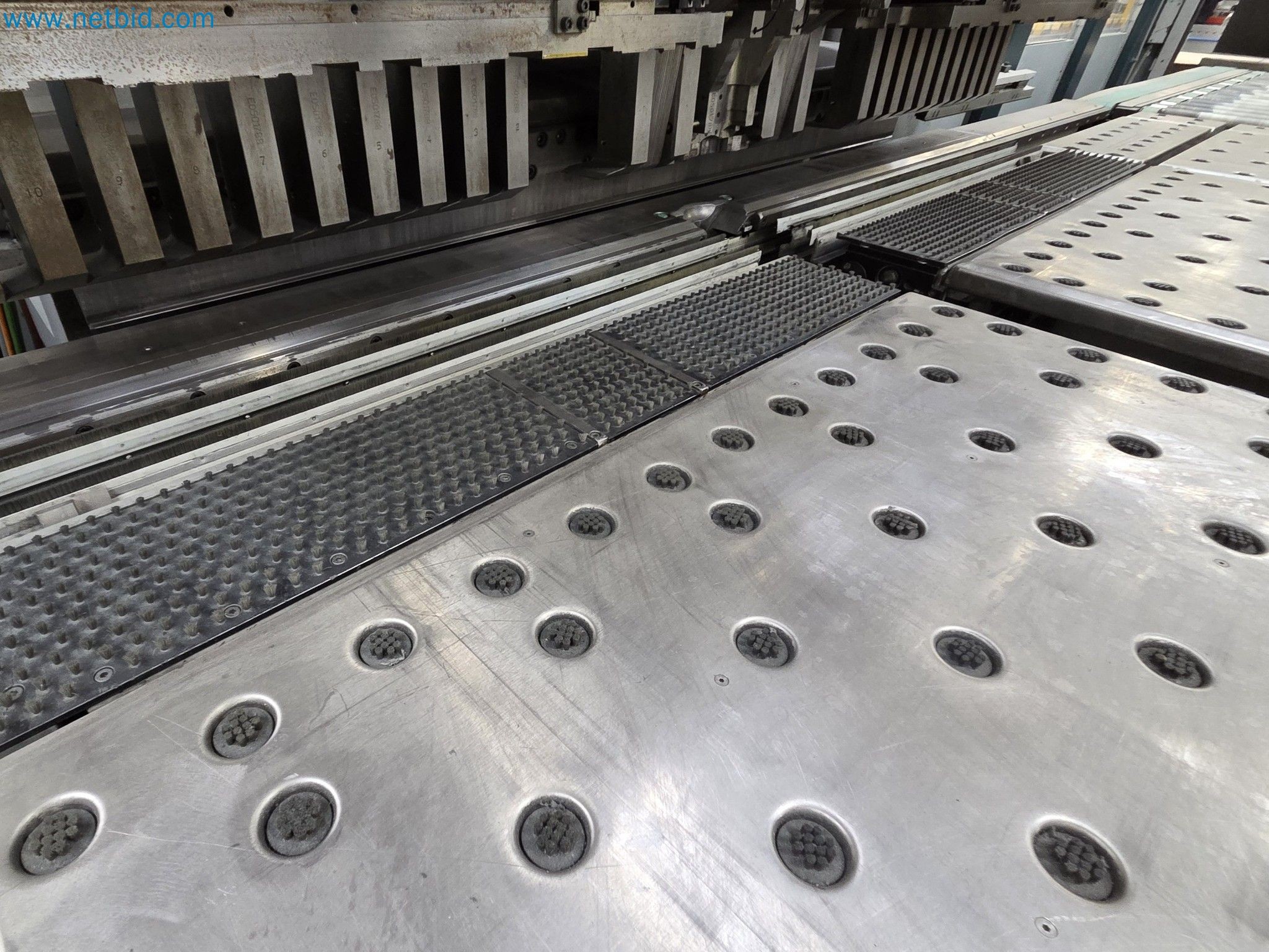 Automatic panel bending machine 
-30