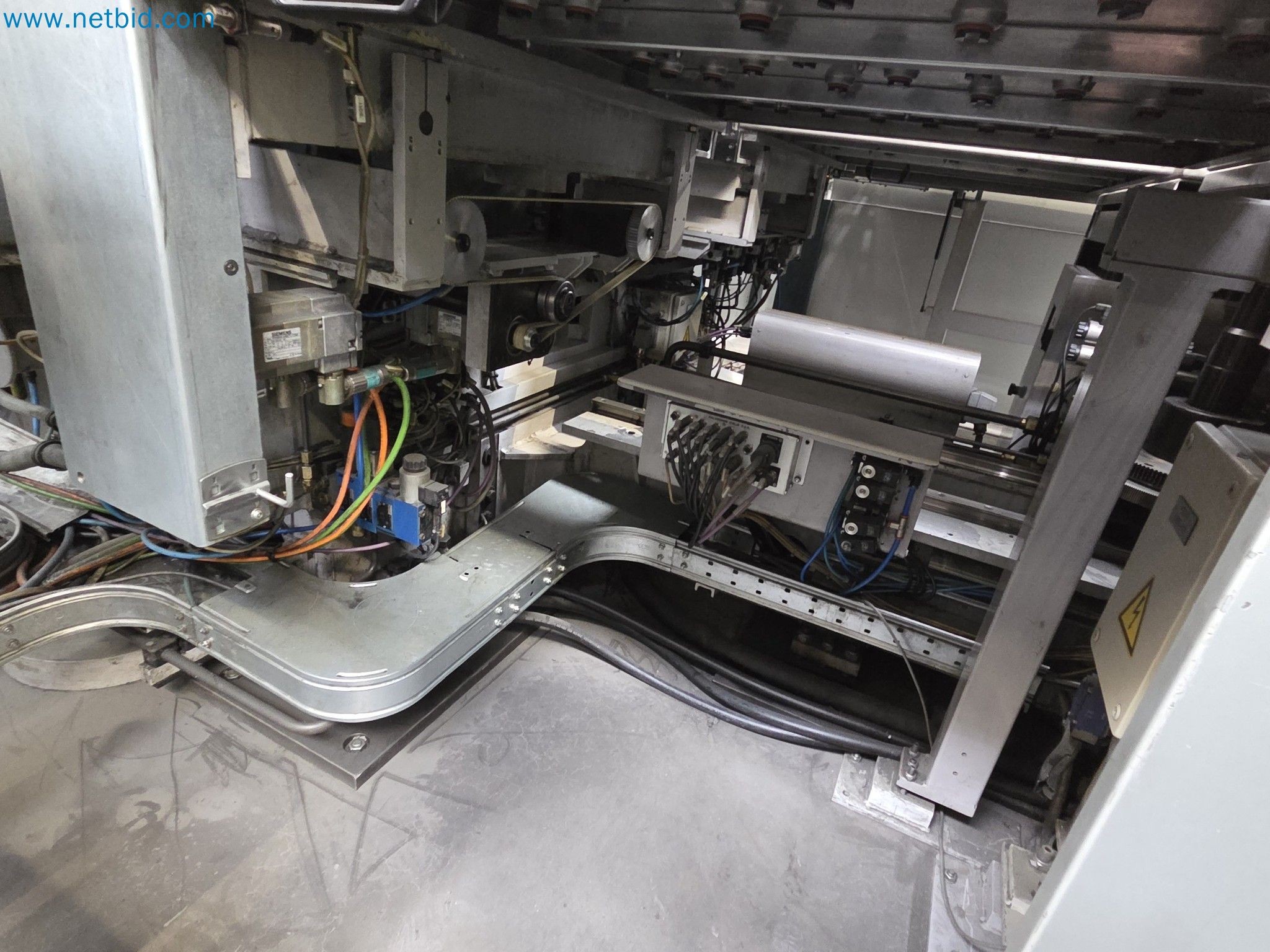 Automatic panel bending machine 
-34