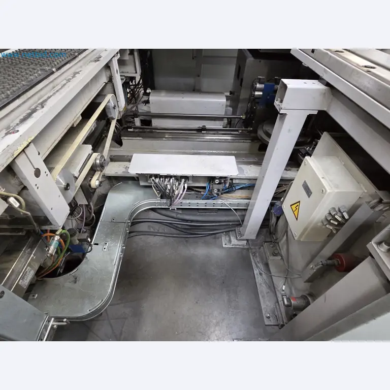 Automatic panel bending machine
-36