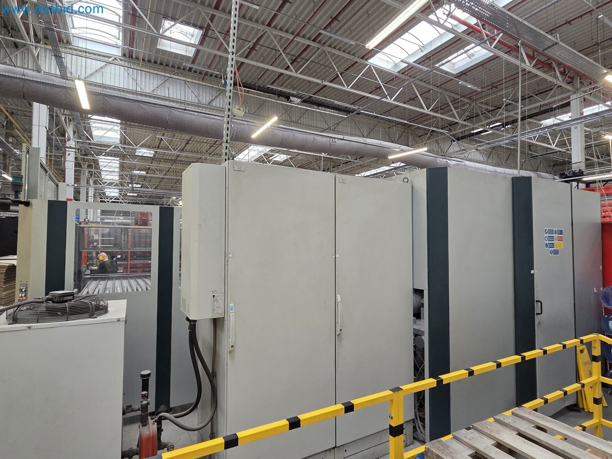 Automatic panel bending machine 
-40