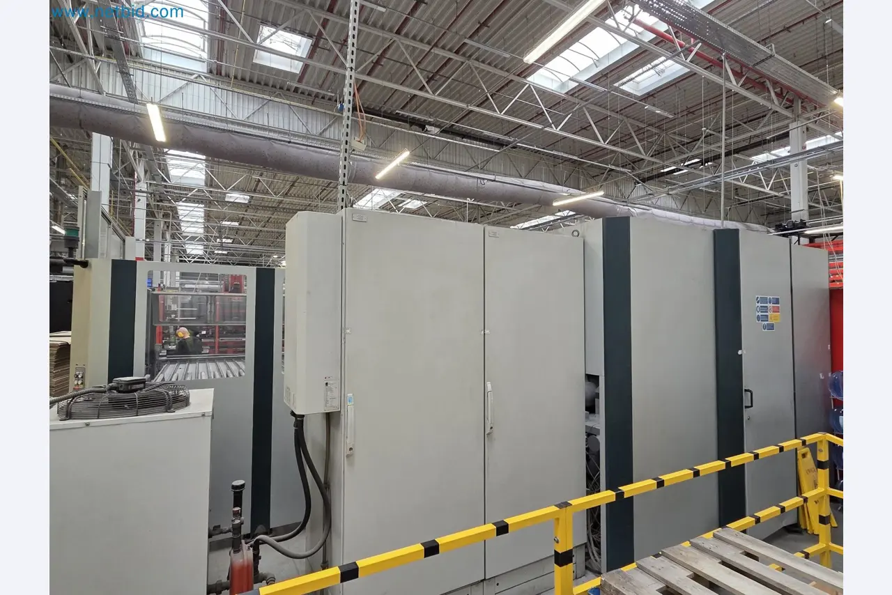 Automatic panel bending machine
-40