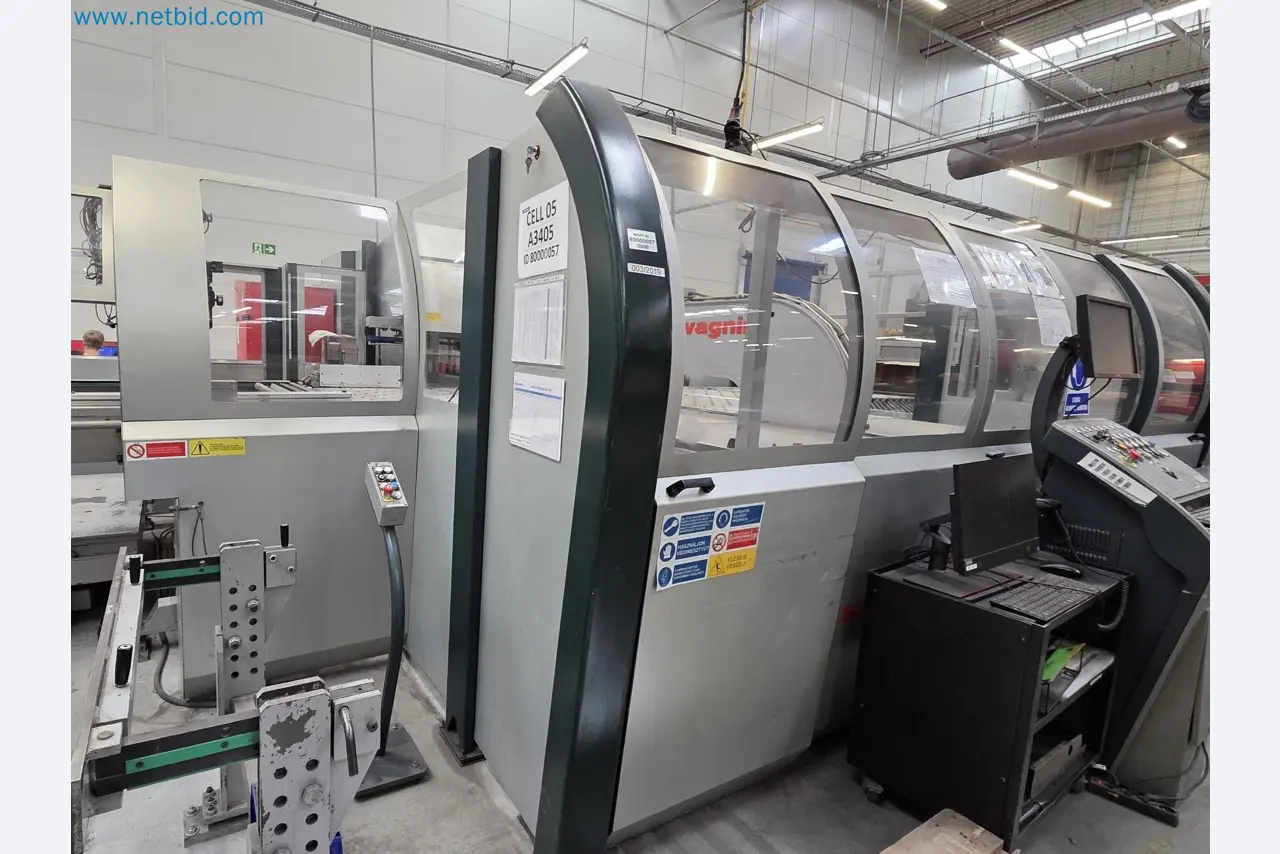 Automatic panel bending machine
-4