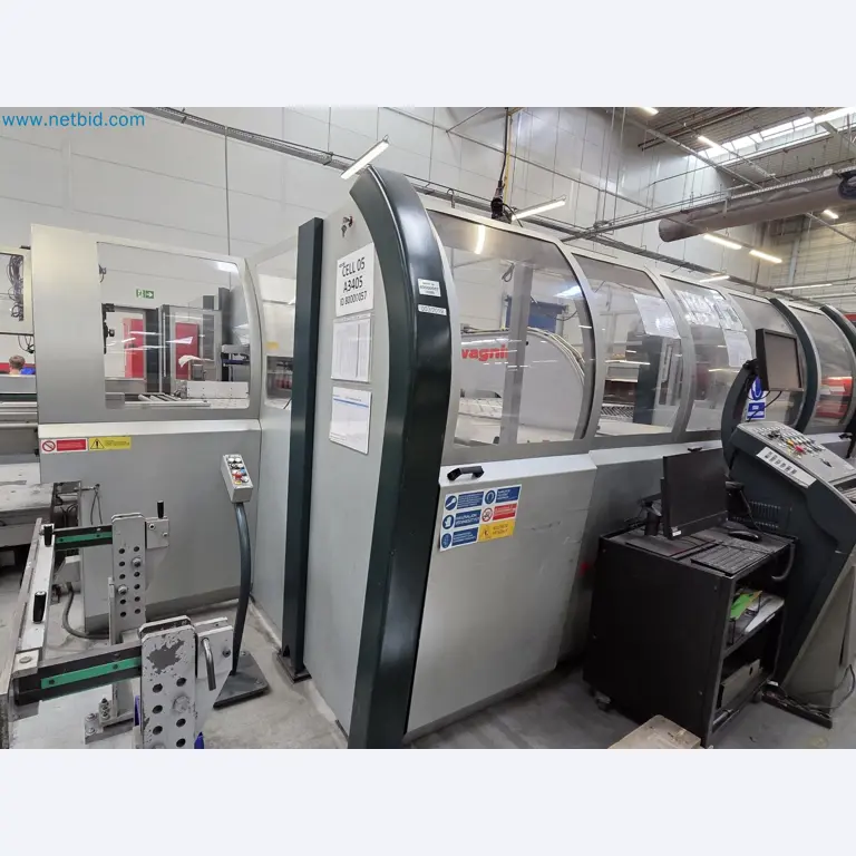 Automatic panel bending machine
-4