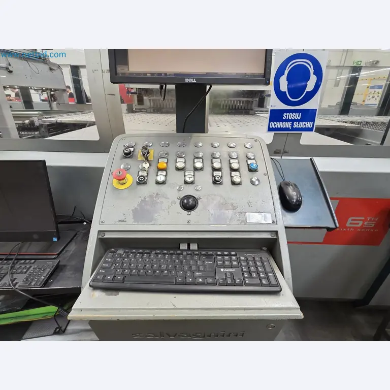 Automatic panel bending machine
-7