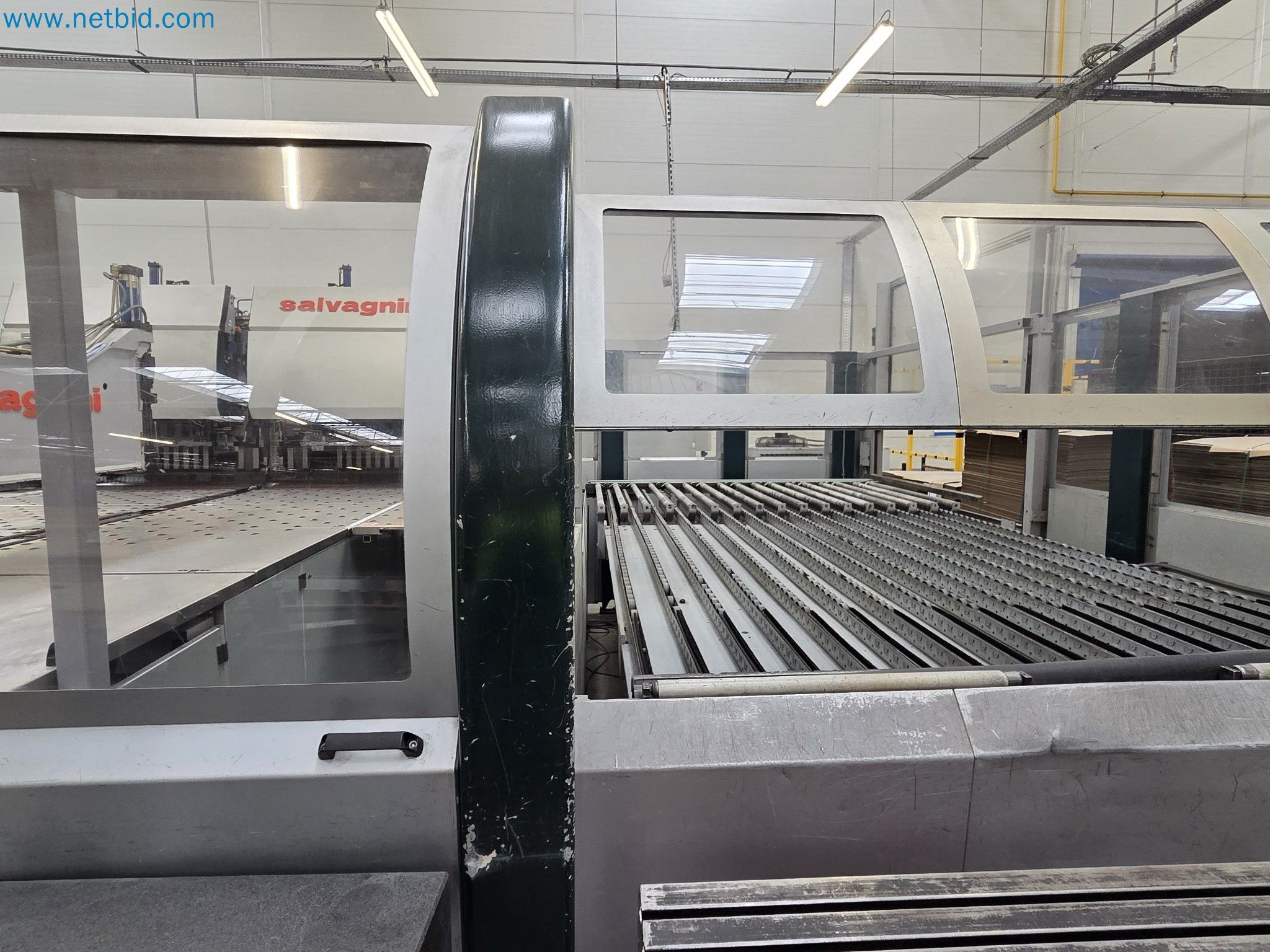 Automatic panel bending machine 
-9