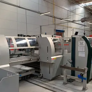 Automatic panel bending machine 
