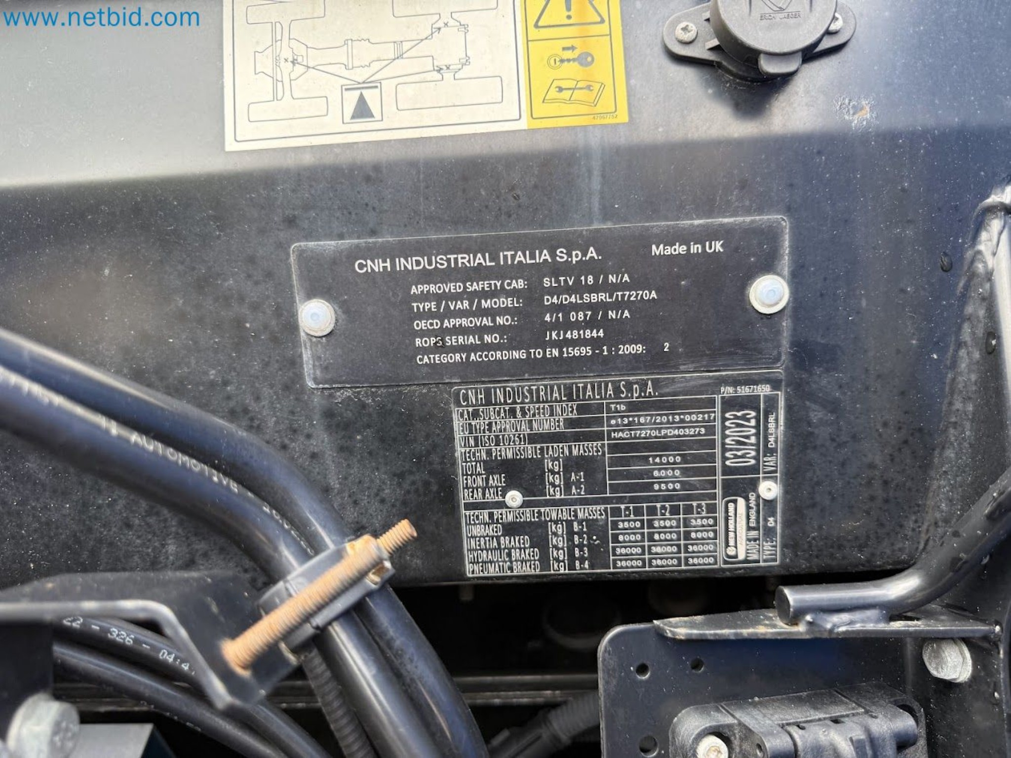 Agricultural tractor for professional use-10