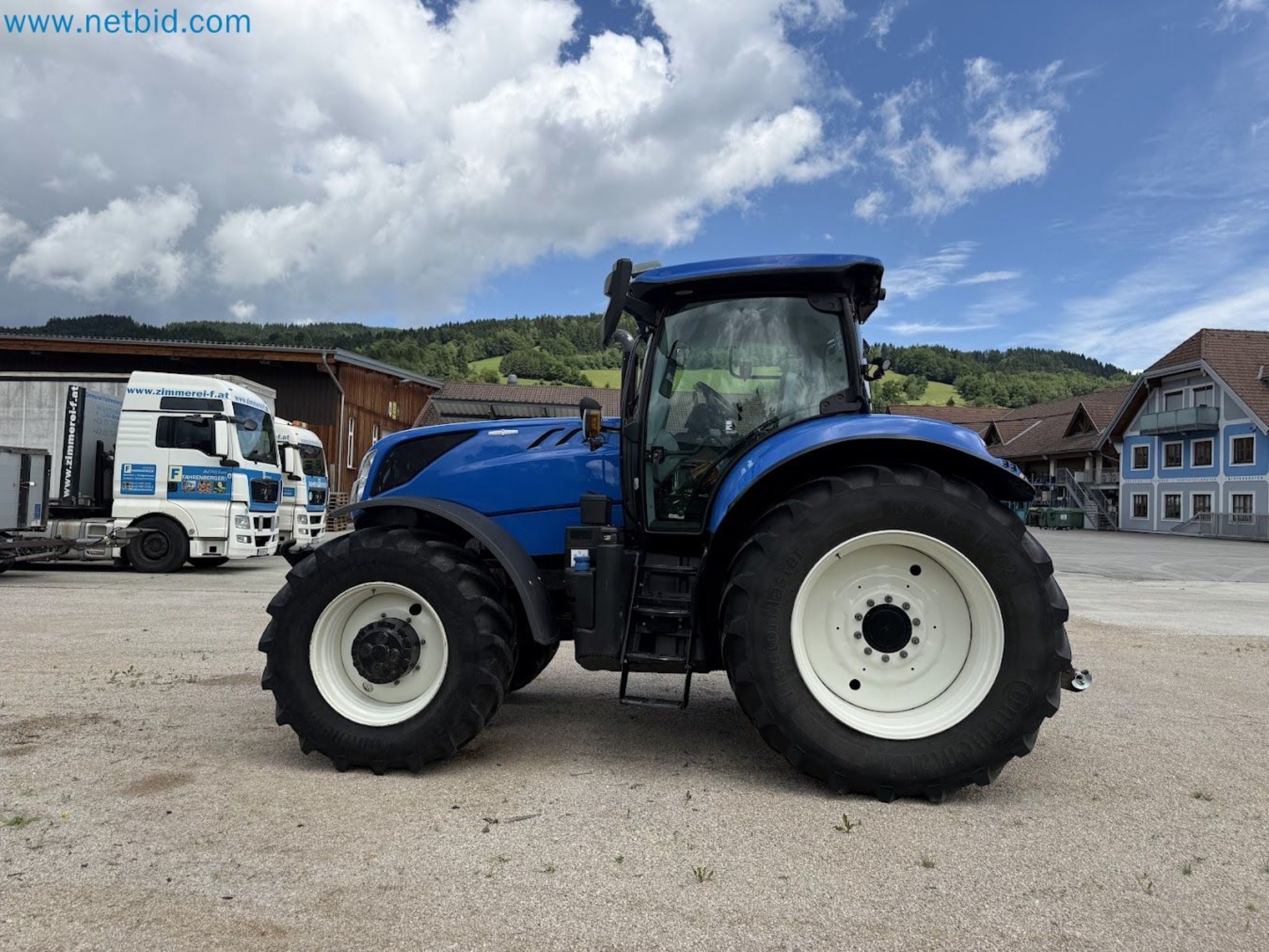 Agricultural tractor for professional use-11
