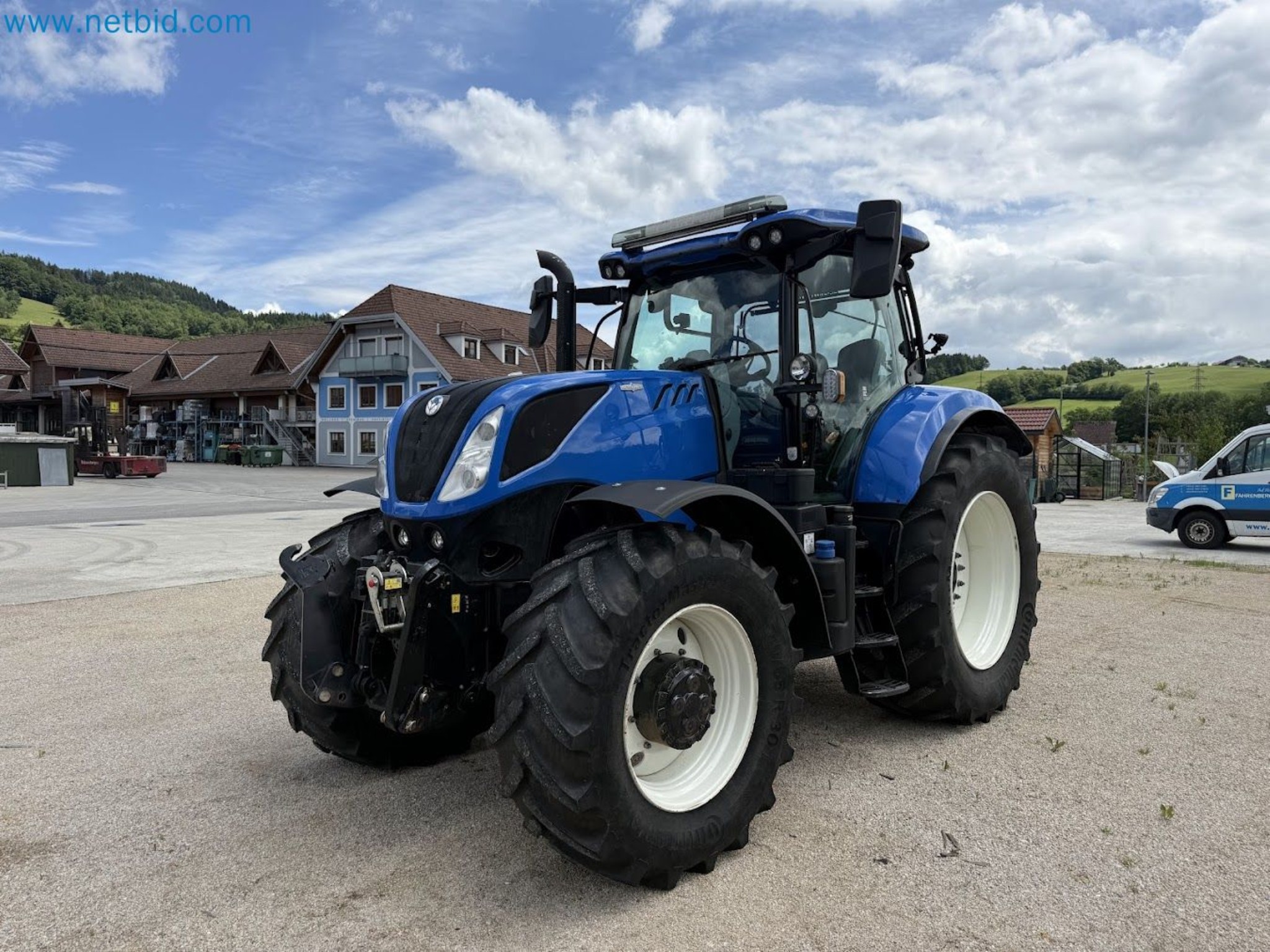 Agricultural tractor for professional use-12