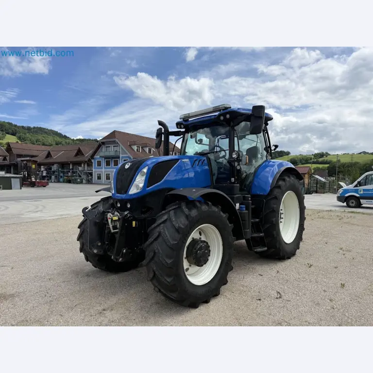 Agricultural tractor for professional use-12
