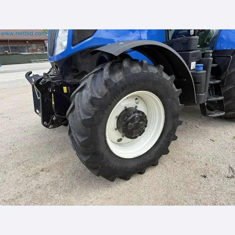 Agricultural tractor for professional use-14