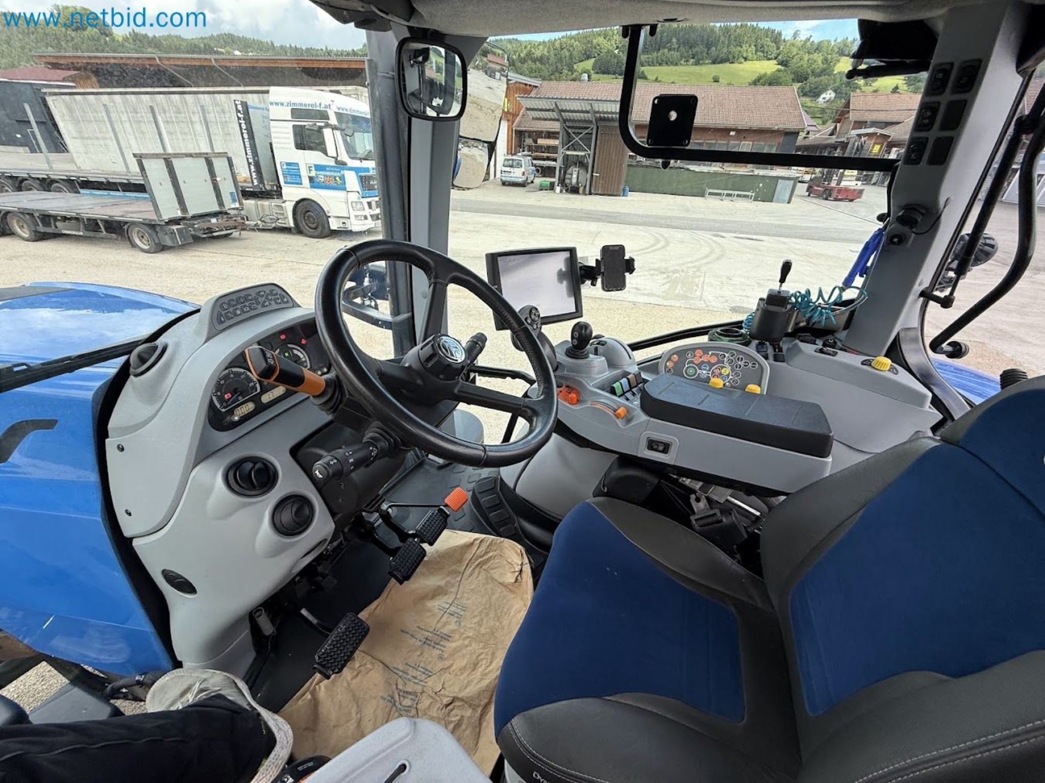 Agricultural tractor for professional use-23