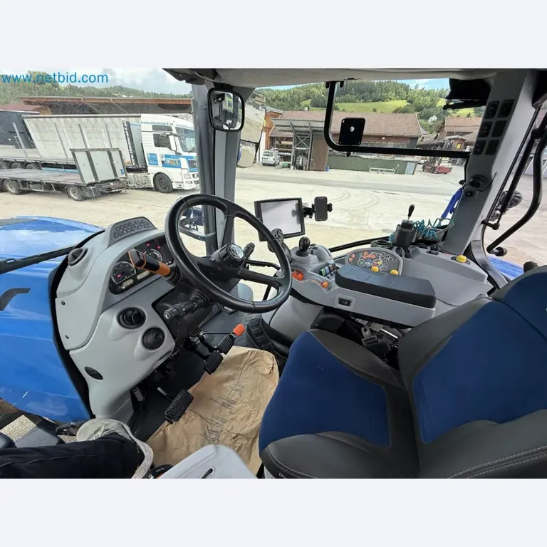 Agricultural tractor for professional use-23
