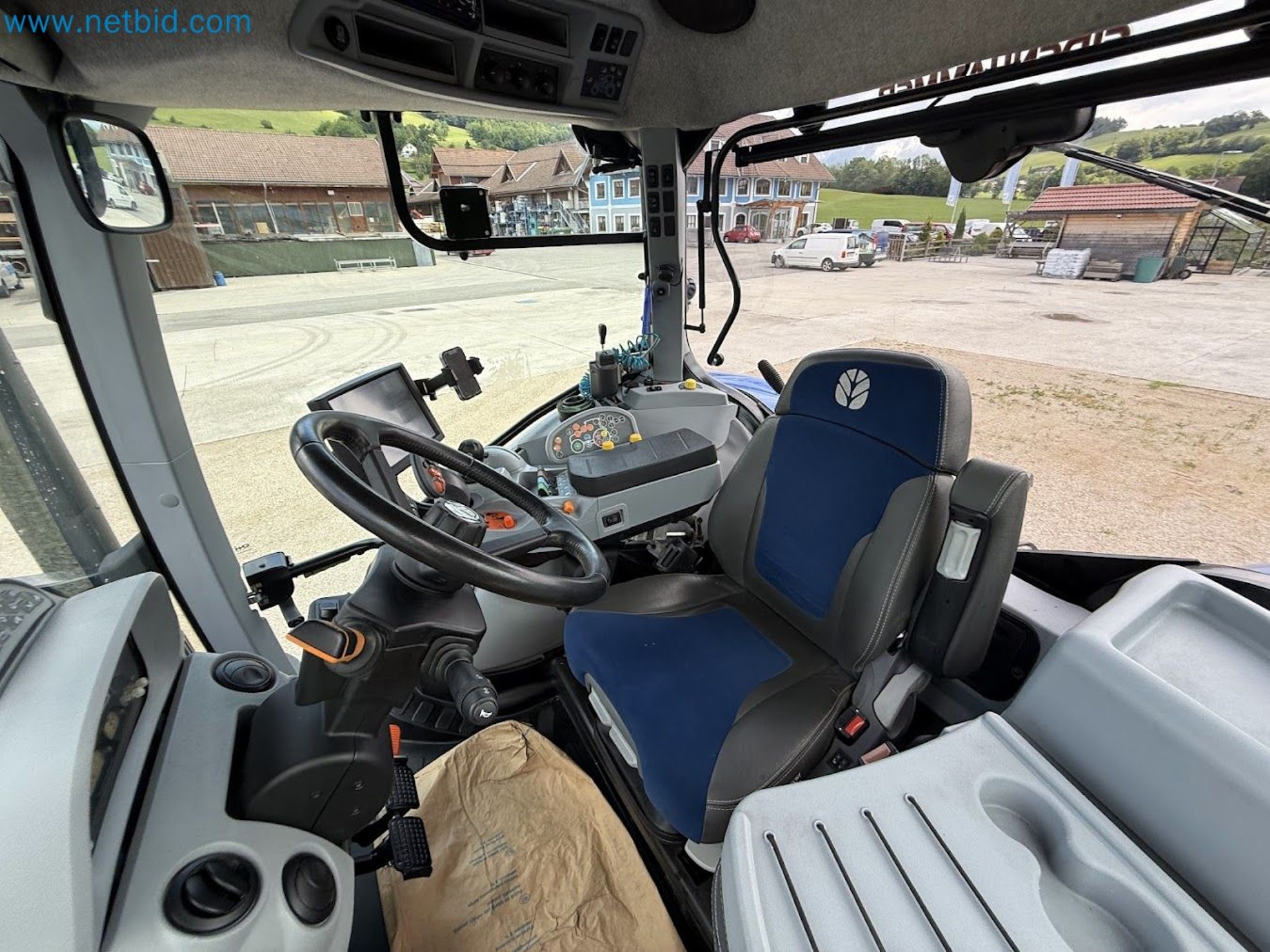 Agricultural tractor for professional use-24