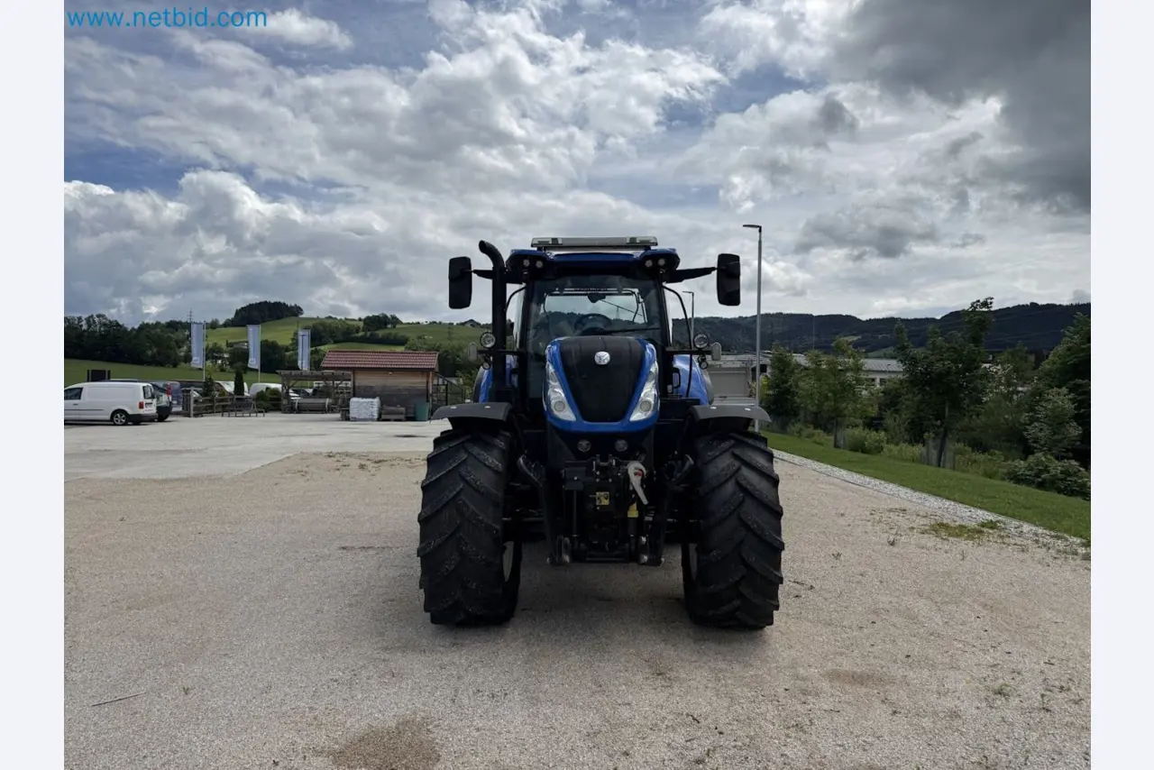 Agricultural tractor for professional use-2