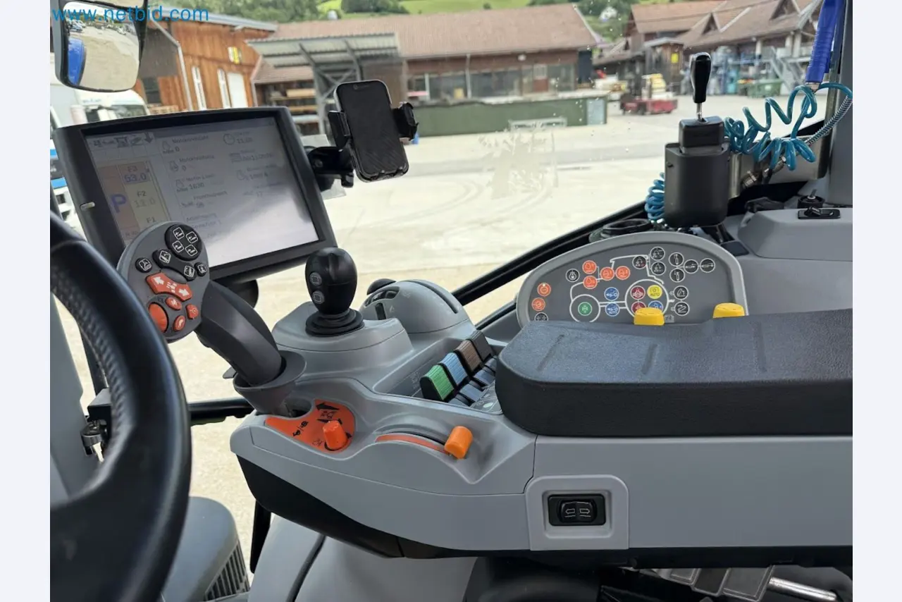 Agricultural tractor for professional use-33