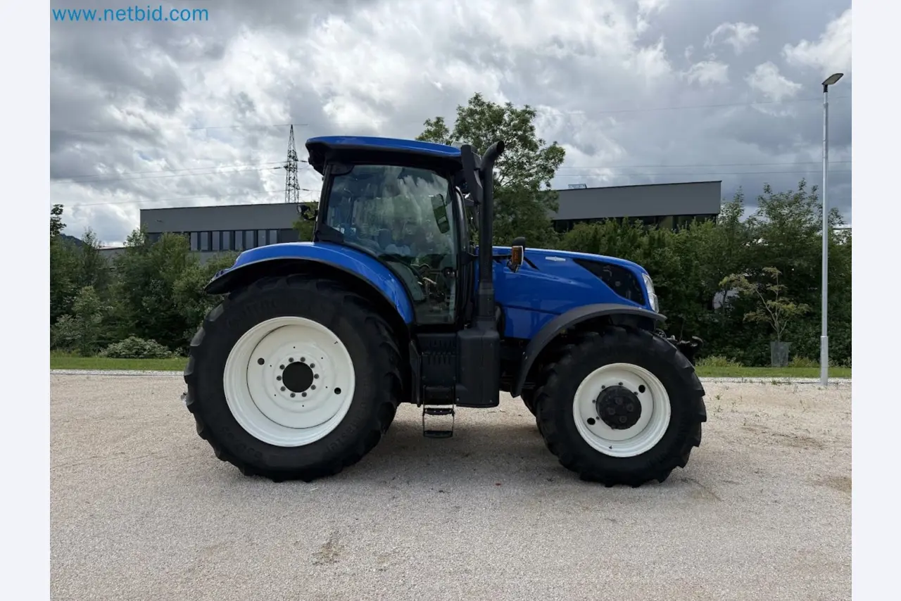 Agricultural tractor for professional use-3