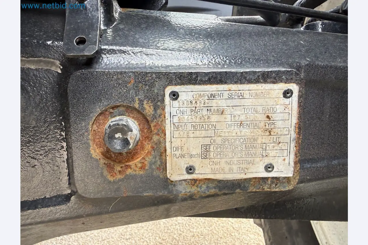 Agricultural tractor for professional use-42