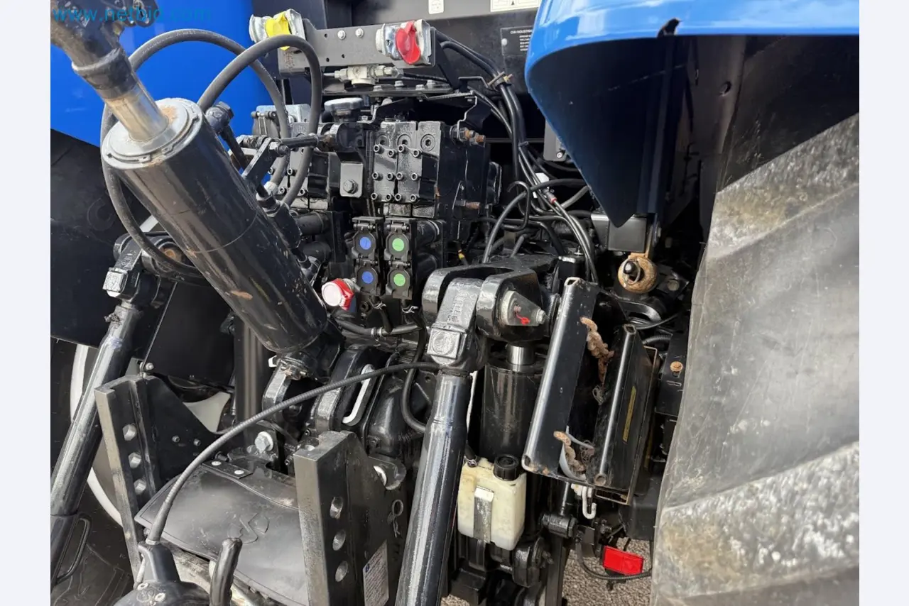 Agricultural tractor for professional use-48