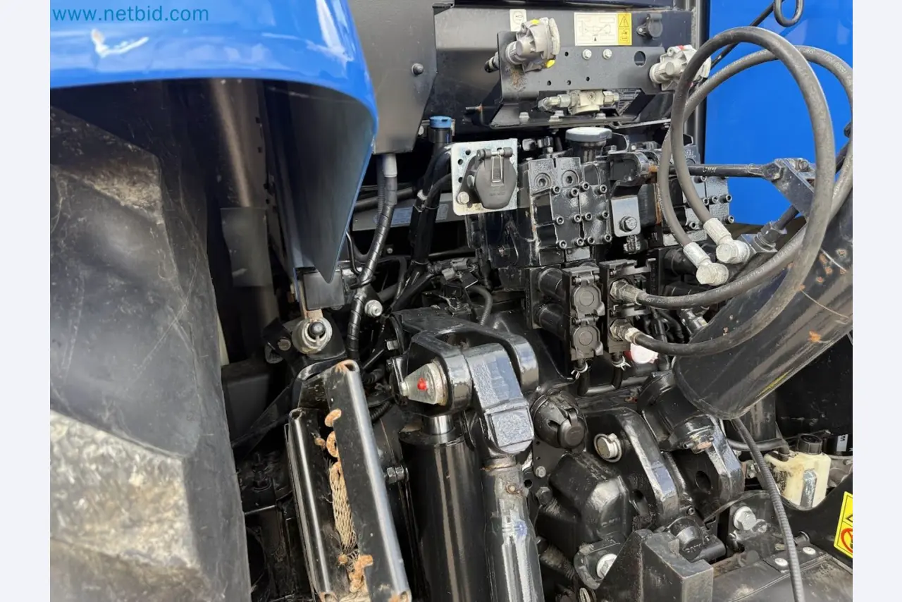 Agricultural tractor for professional use-49