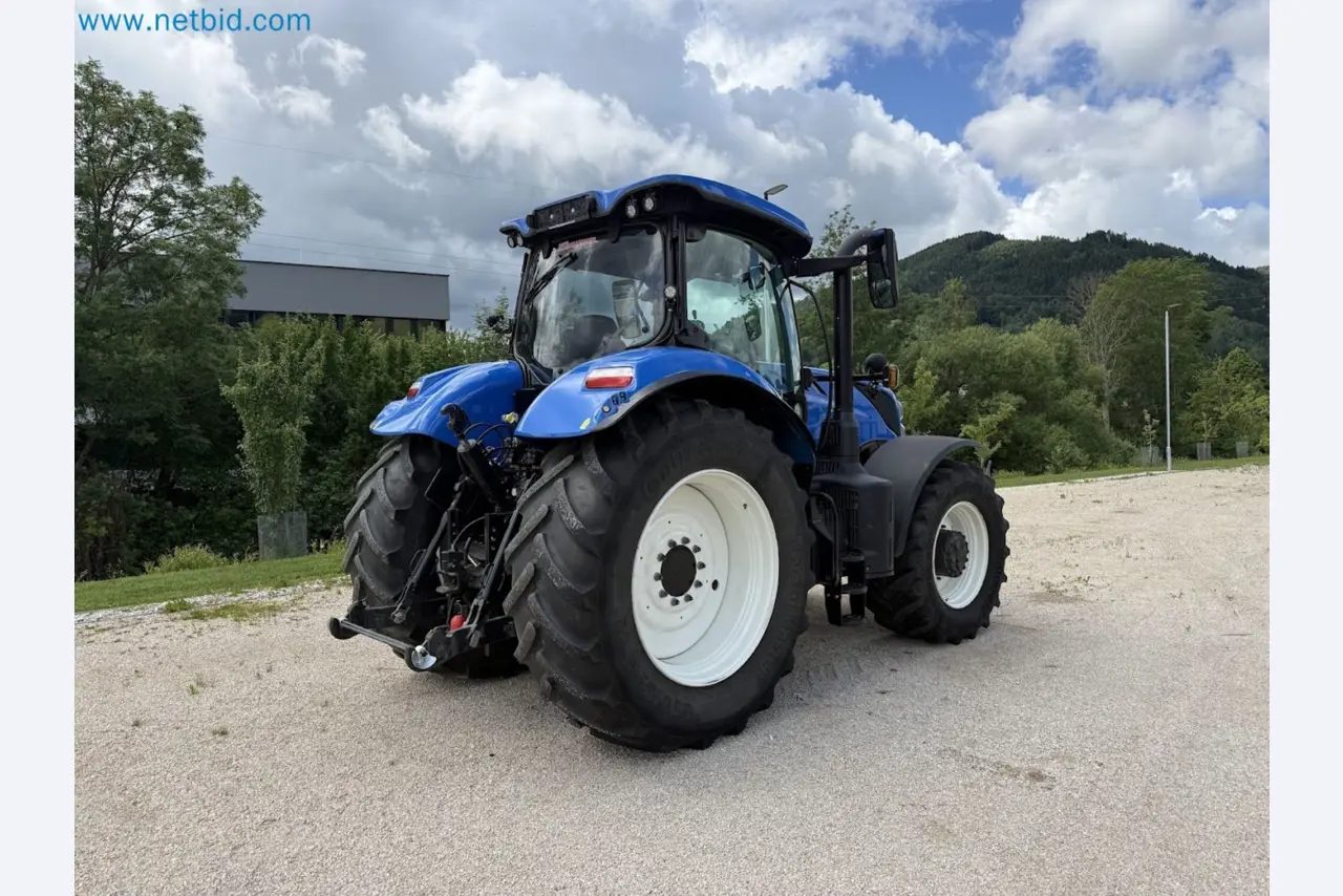 Agricultural tractor for professional use-4