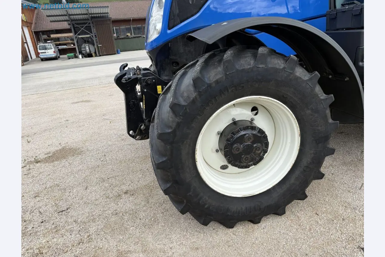Agricultural tractor for professional use-64