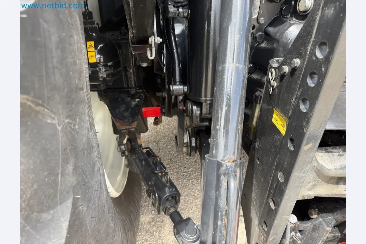 Agricultural tractor for professional use-72