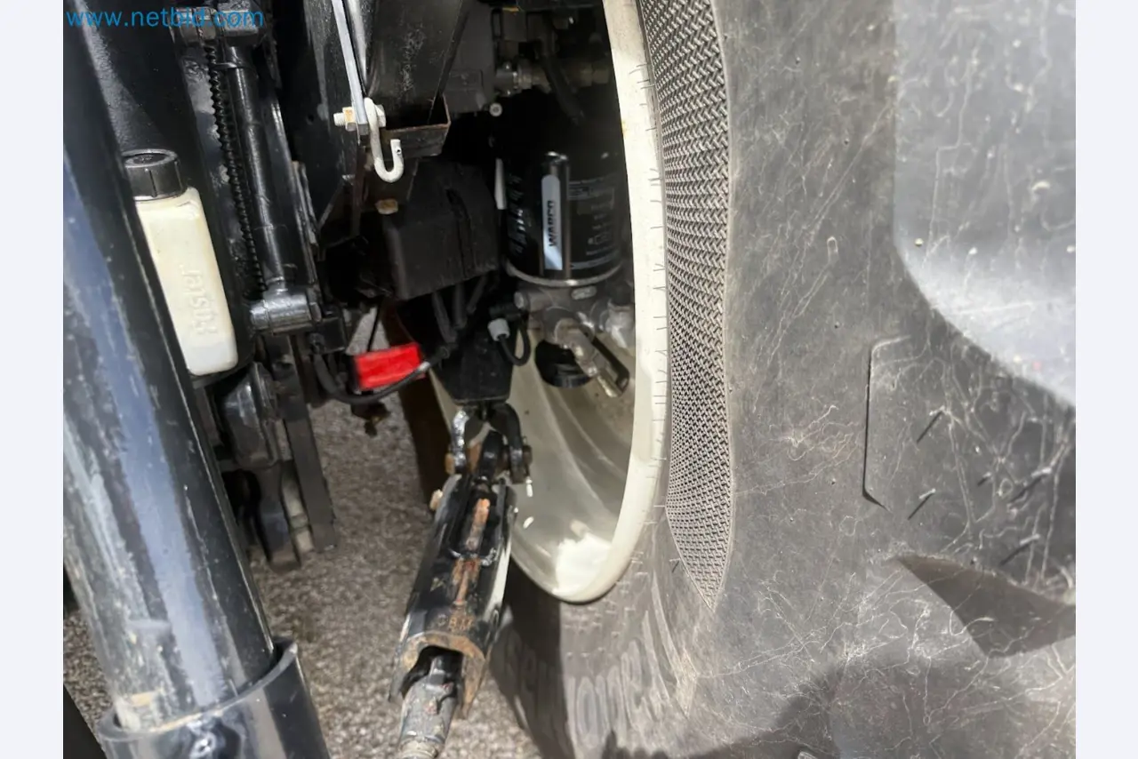 Agricultural tractor for professional use-74