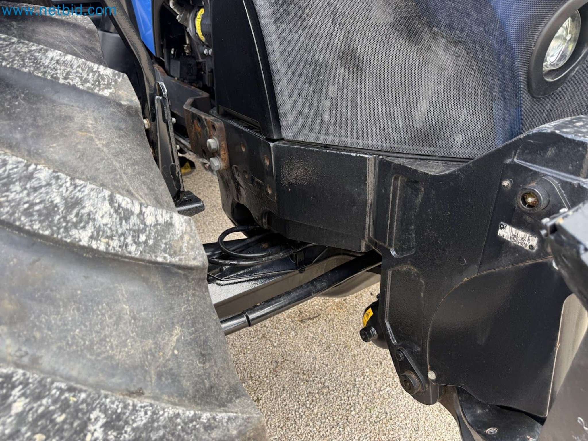 Agricultural tractor for professional use-75