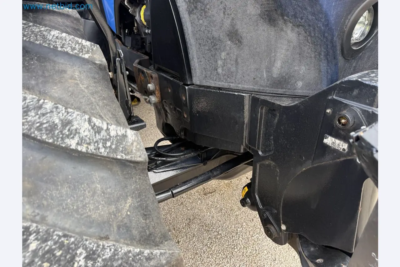 Agricultural tractor for professional use-75