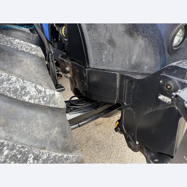 Agricultural tractor for professional use-75