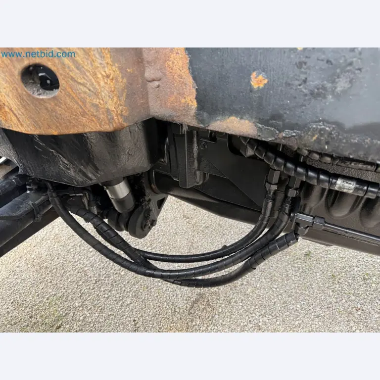 Agricultural tractor for professional use-77