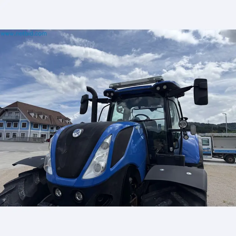 Agricultural tractor for professional use-7