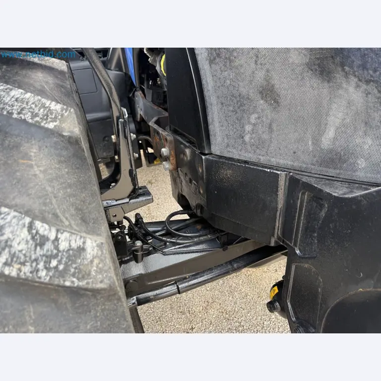Agricultural tractor for professional use-81