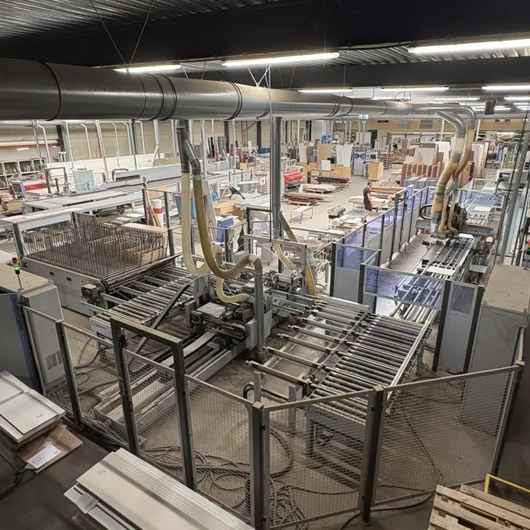 Chaîne de production de meubles HOMAG
