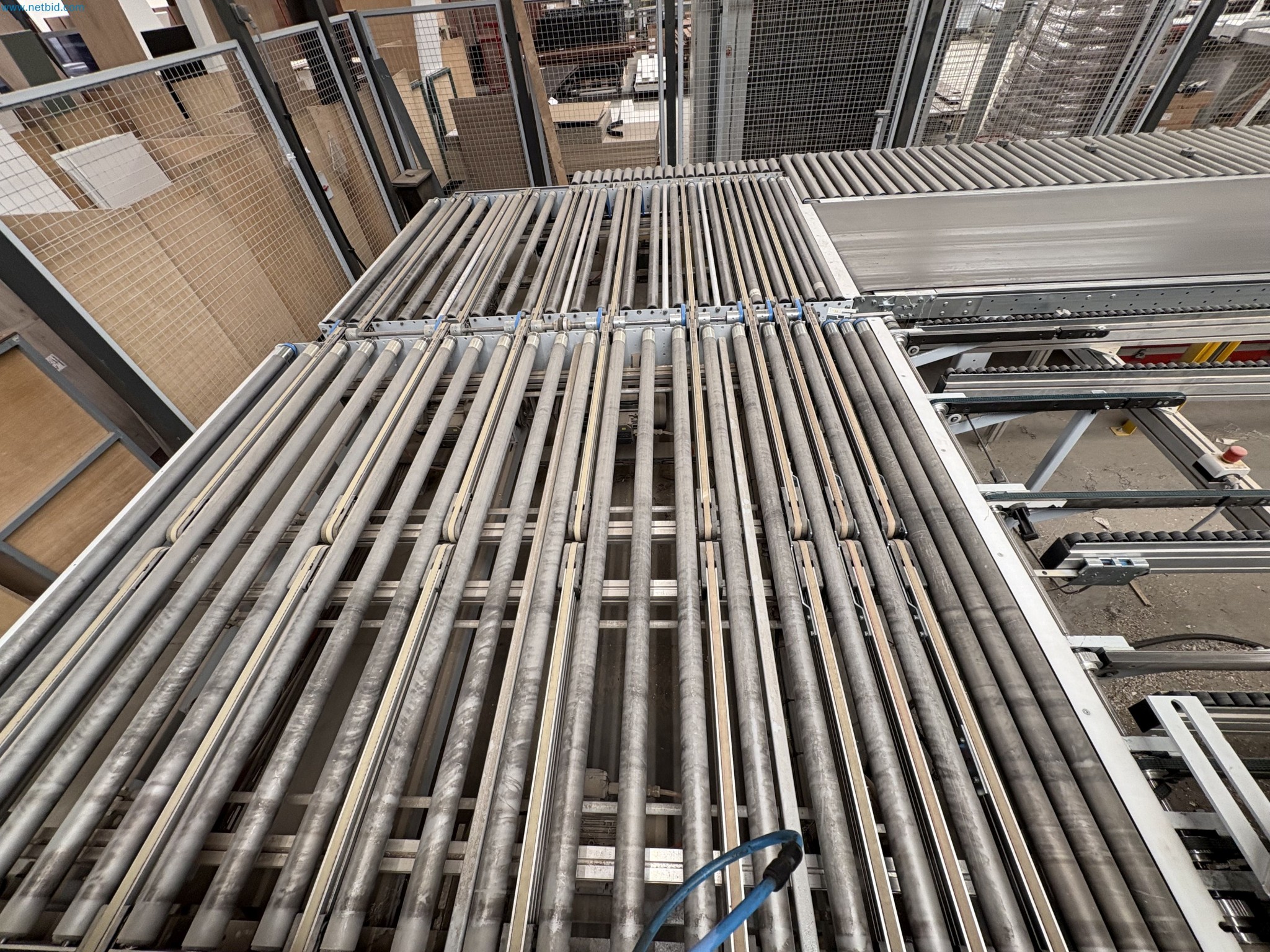 Complete furniture production

-123