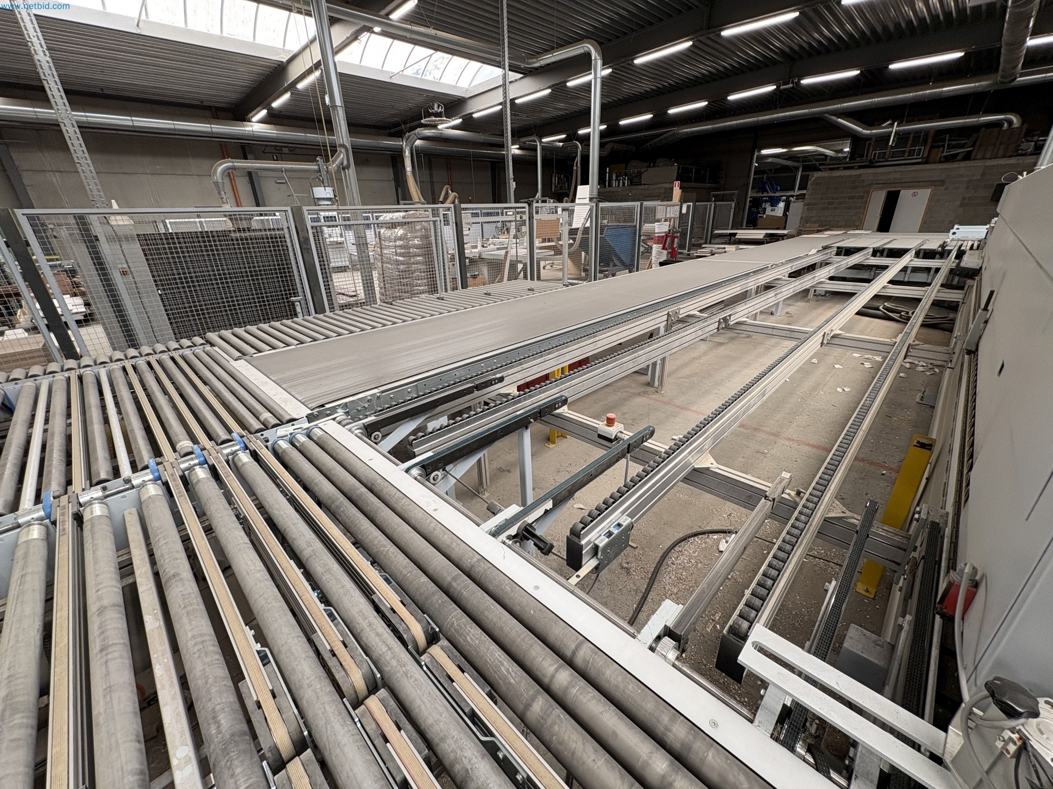 Complete furniture production

-124