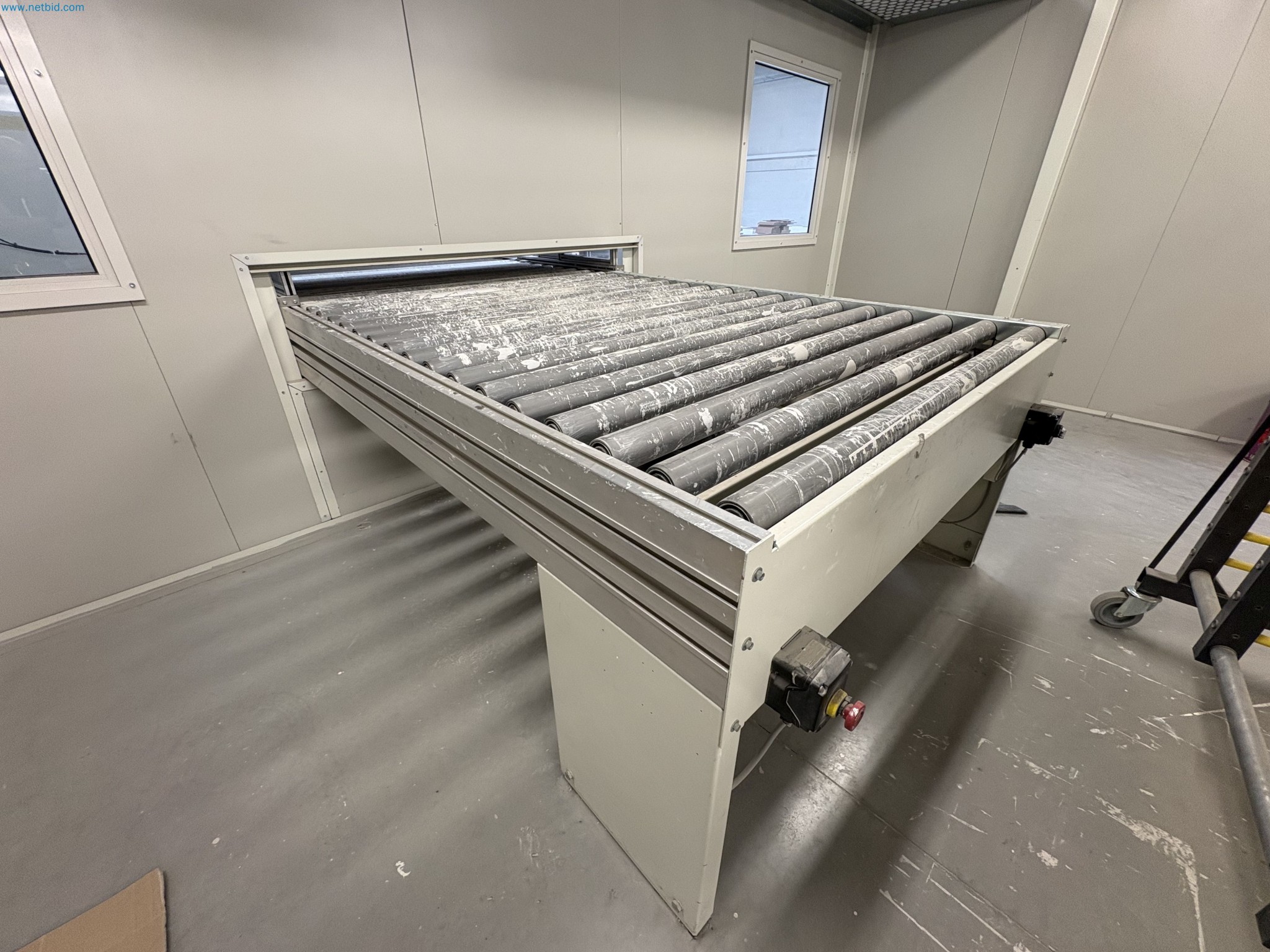 Complete furniture production

-68