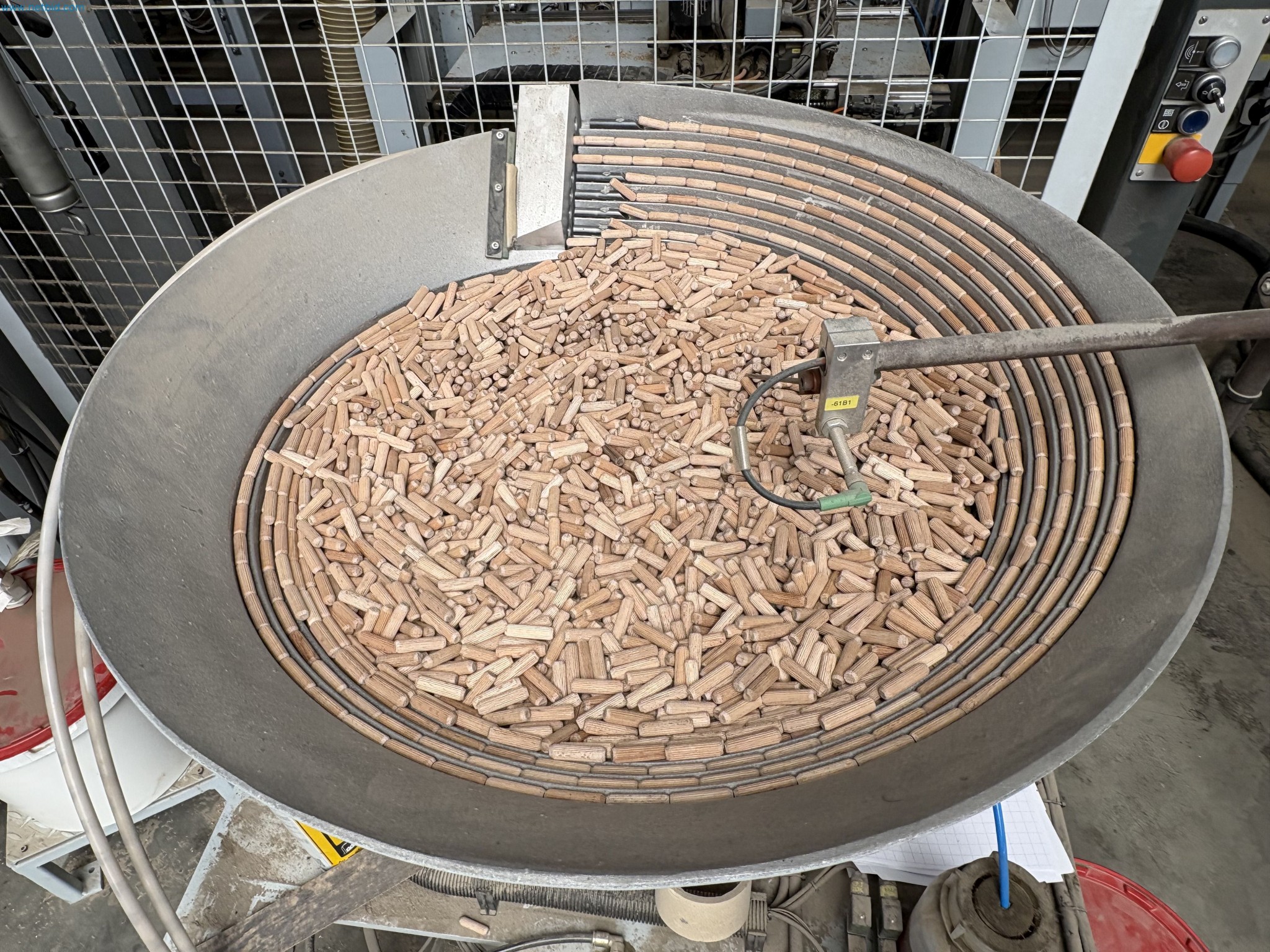 Complete furniture production

-83