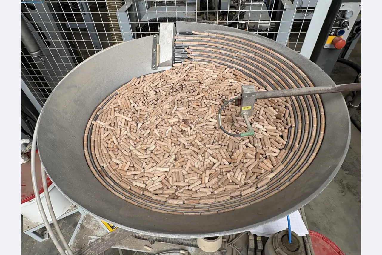 Complete furniture production
-83