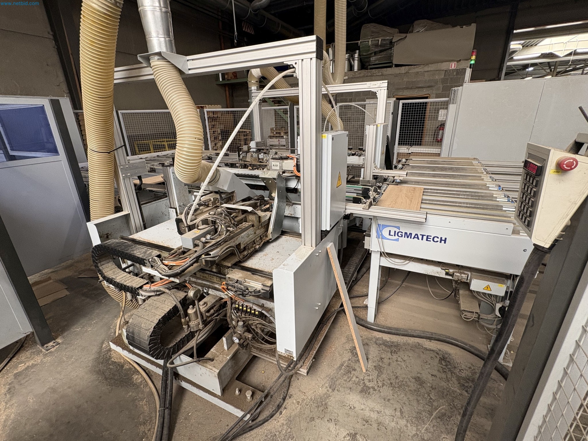 Complete furniture production

-84
