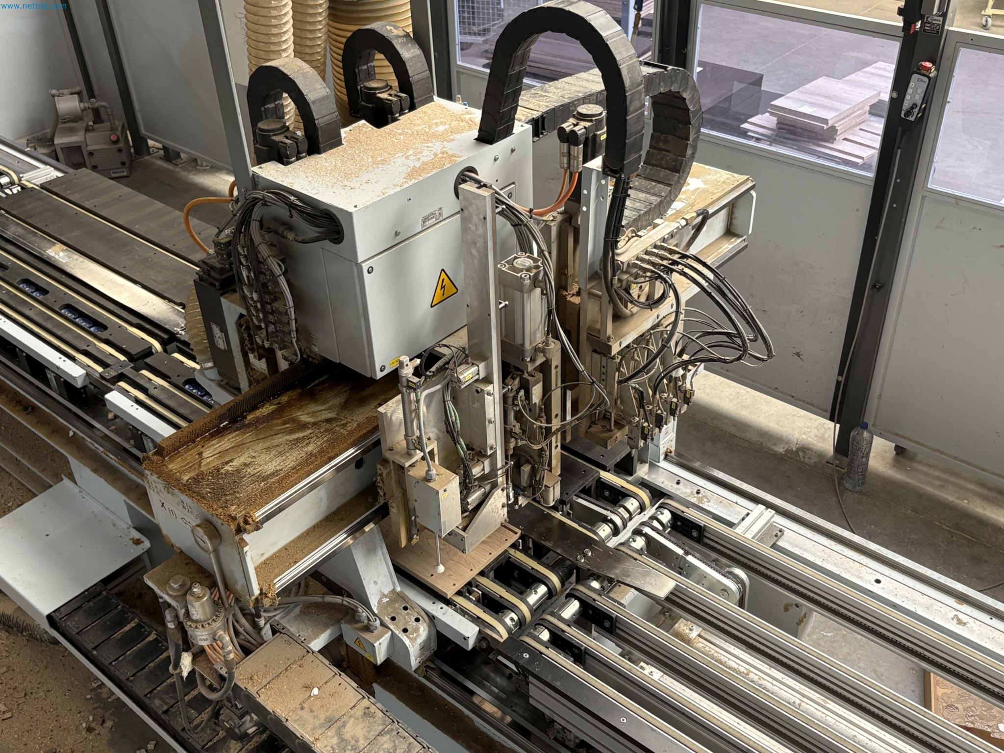 Complete furniture production

-92