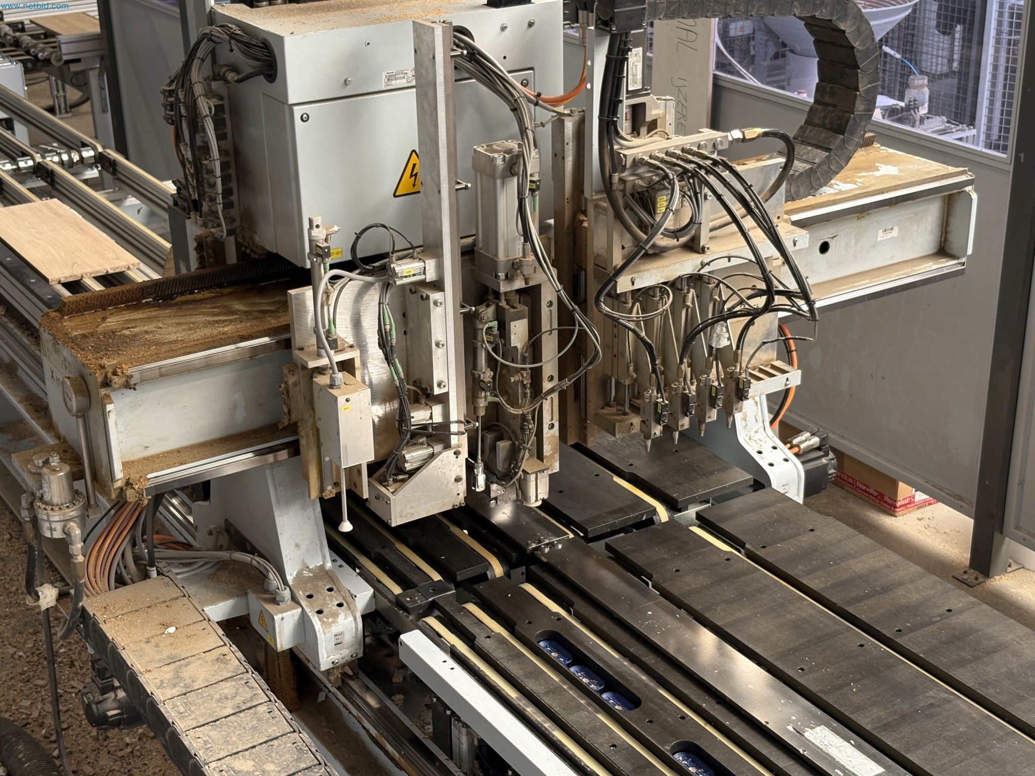 Complete furniture production

-95