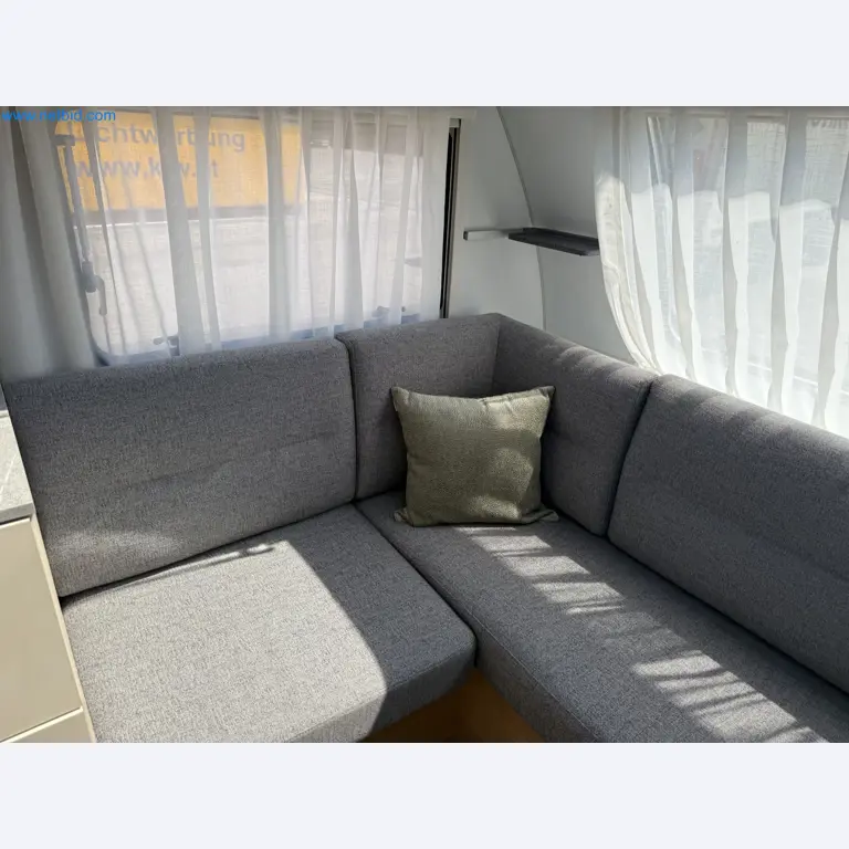 Spacious family trailer with a modern, stylish design-126