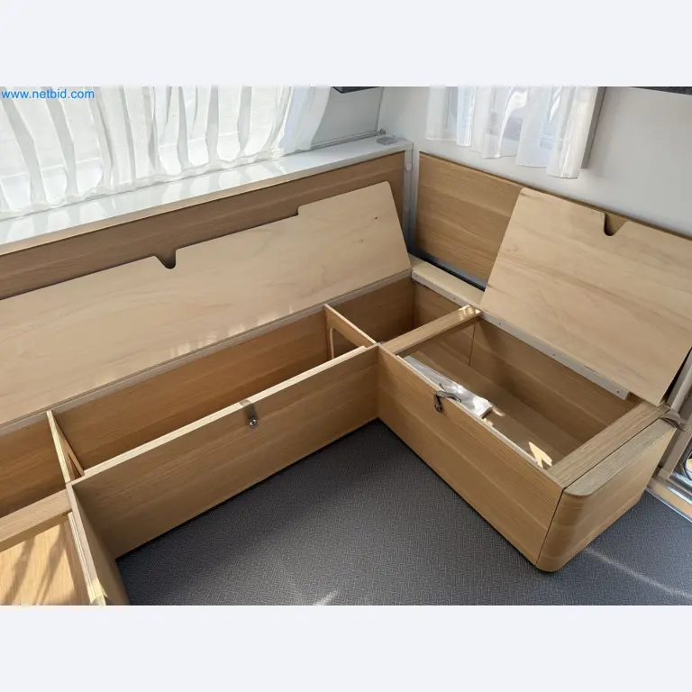 Spacious family trailer with a modern, stylish design-129