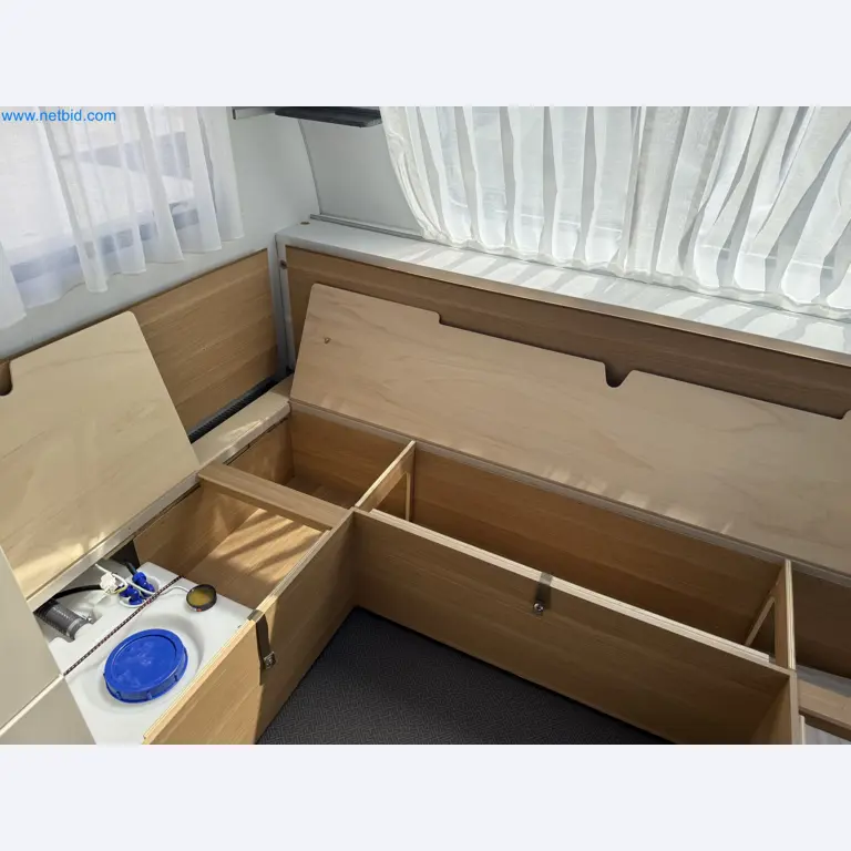 Spacious family trailer with a modern, stylish design-130